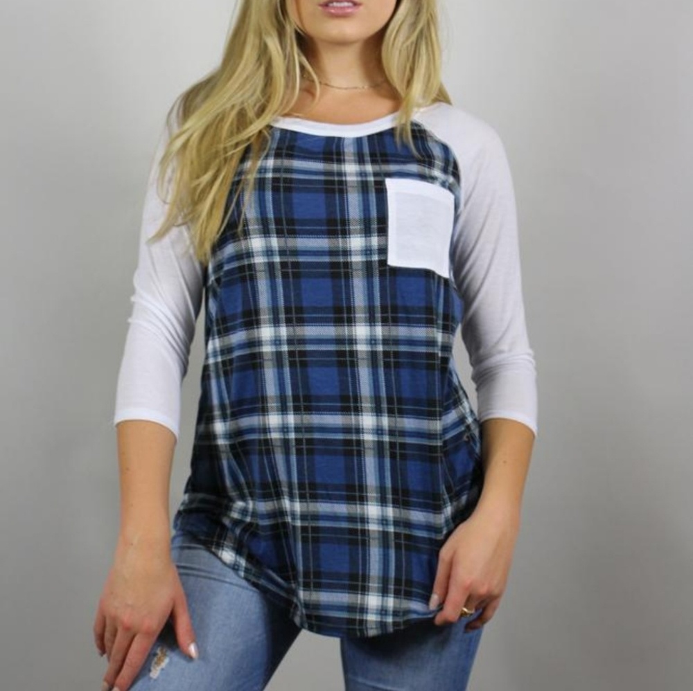 3/4 Sleeve Blue and White Shirt